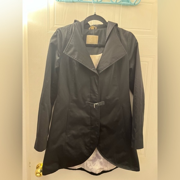 SOIA & KYO Black Jacket W/ Floral-Print lining - Picture 5 of 6